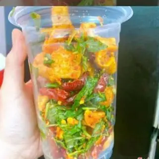 Hình ảnh Da heo+trứng gà vữa lắc muối tỏi
