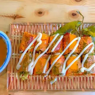 Hình ảnh Bánh tráng cuộn sốt bơ me