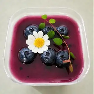 Hình ảnh Tiramisu vị việt quất