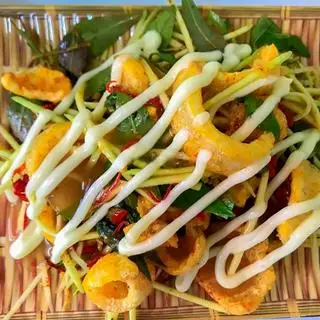 Hình ảnh Da heo chiên giòn