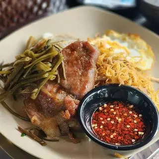 Hình ảnh Cơm sườn bì trứng 