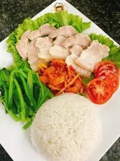 Hình ảnh Cơm Tôm chưa thịt luôc +Trứng ốp la+ Chè Dưỡng Nhan