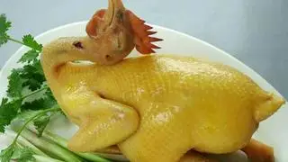 Hình ảnh gà luộc nguyên con
