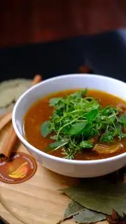 Hình ảnh Bò sốt vang kèm bánh mì