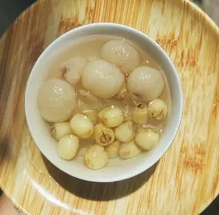 Hình ảnh Chè hạt sen long nhãn