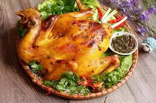 Hình ảnh Gà nướng mật ong 1/2 con 