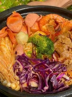 Hình ảnh mỳ trộn Hải sản 