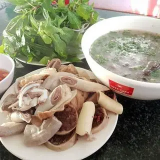 Hình ảnh Cháo huyết và đĩa lòng 