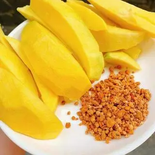 Hình ảnh Xoài tứ quý kèm muối 350gr 