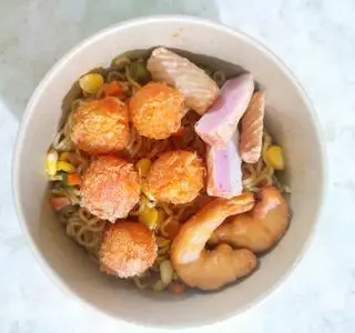 Hình ảnh mì trộn viên Hải sản phô mai xù 