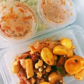 Hình ảnh CHÂN GÀ SỐT THÁi MiX TRỨNG NON 