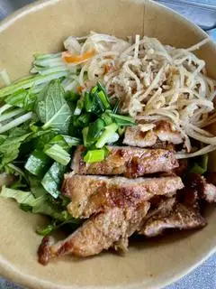 Hình ảnh bún thịt nướng+ bì 