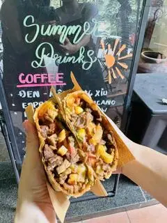 Hình ảnh tacos bò cay Divine sauce size L