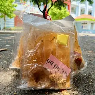 Hình ảnh Bánh Tráng Me Bơ Đỏ