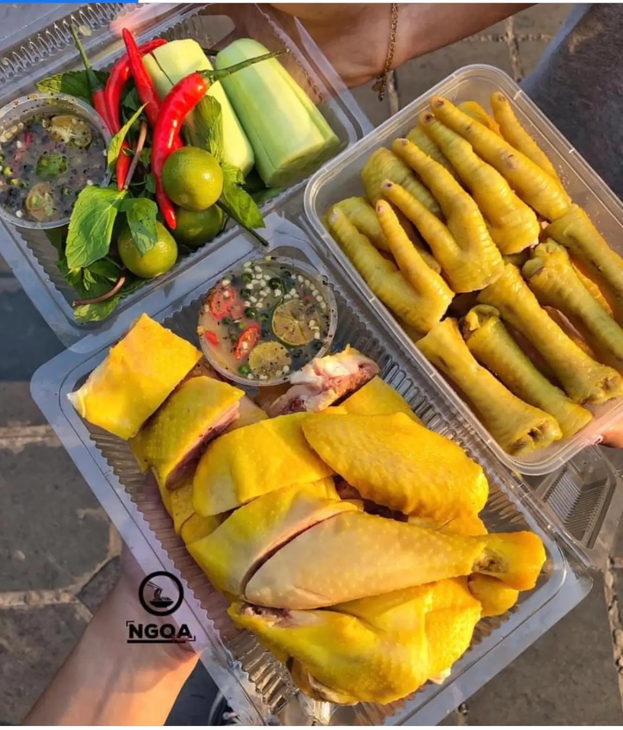 Hình ảnh COMBO: Chân Gà Hấp Thảo Quả + Gà Ủ Muối Hoa Tiêu Nửa Con