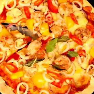 Hình ảnh Pizza hải sản L24 - 1 trà hoa quả