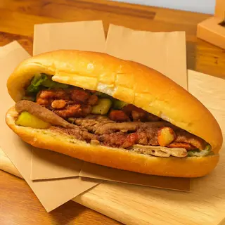 Hình ảnh Bánh mì chả nấm chay - vegetarian mushroom - sausage banh mi