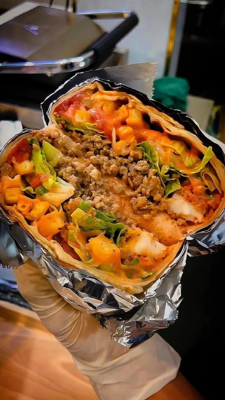 Hình ảnh Tacos nhân gà giòn