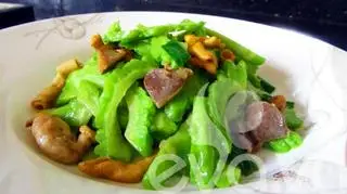 Hình ảnh Cơm Lòng Gà Xào Khổ Qua