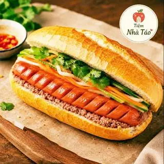 Hình ảnh Bánh Mì Pate Xúc Xích