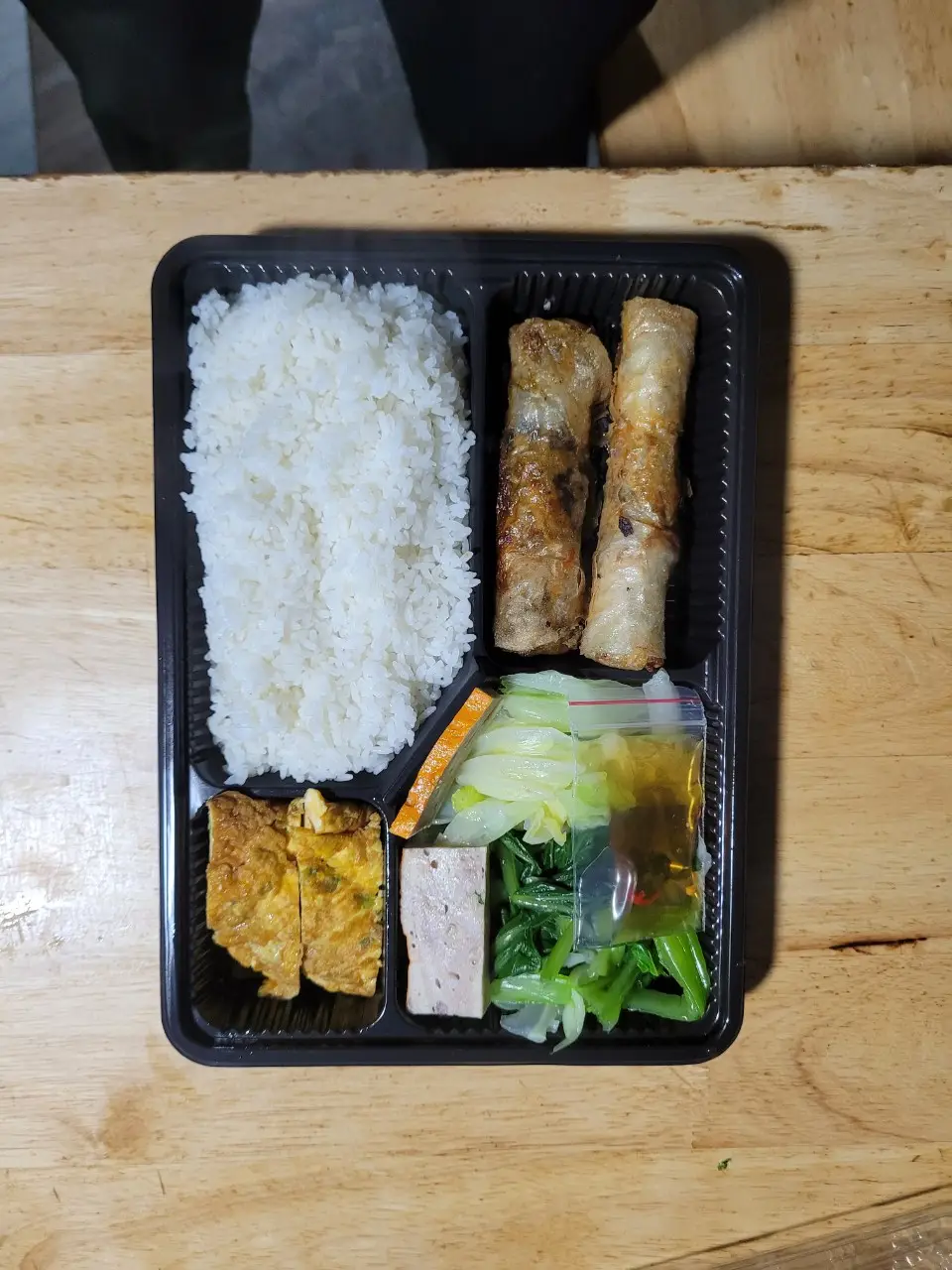 Hình ảnh Cơm trắng nem rán