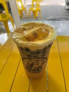Hình ảnh trà sữa thái xanh kem trứng khè 