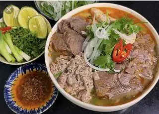 Hình ảnh Bún bò tái nạm