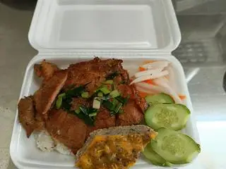 Hình ảnh Cơm Tấm Sườn Chả 