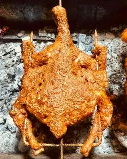Hình ảnh Gà nướng muối ớt da giòn