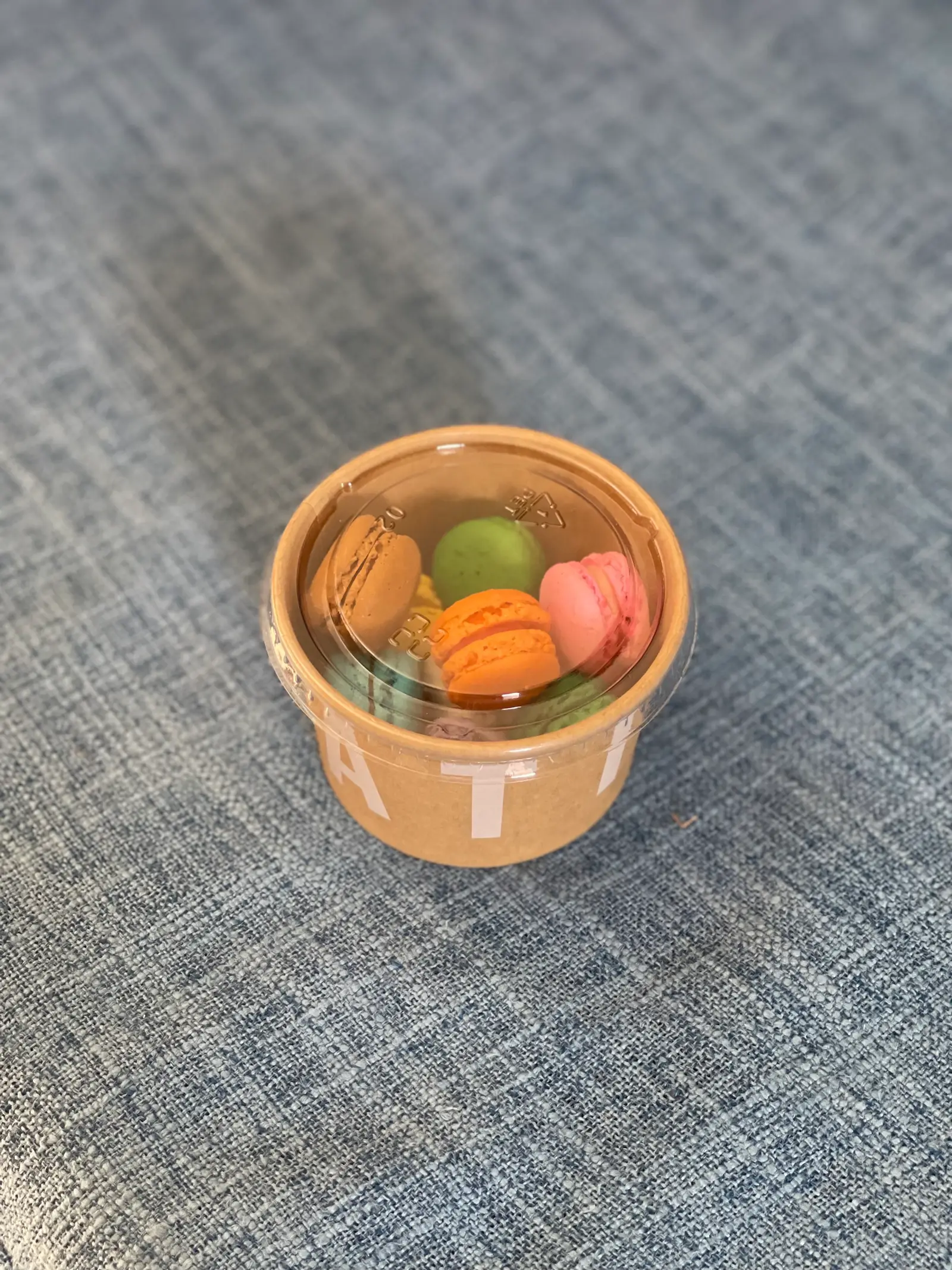 Hình ảnh 10 viên bánh macaron mini