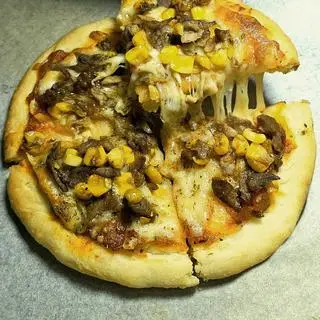 Hình ảnh Pizza bò sốt tiêu đen