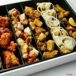 Hình ảnh Set 5 Loại Sốt + Khoai Tây Chiên 순살로 5열종대 + 감자튀김