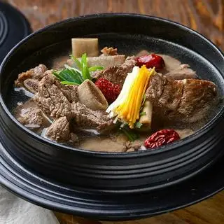 Hình ảnh Cơm canh sườn bò - 갈비탕