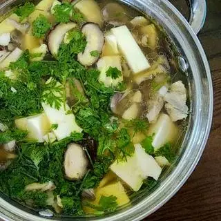 Hình ảnh canh nấm thịt viên