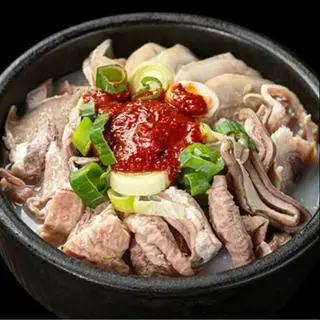 Hình ảnh canh nội tạng heo phong cách Hàn Quốc