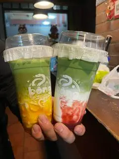 Hình ảnh Matcha latte dâu