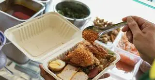 Hình ảnh Xôi Thập Cẩm Đùi Gà + Xôi Thịt Nướng