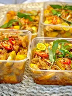 Hình ảnh Chân gà rút xương sốt thái S