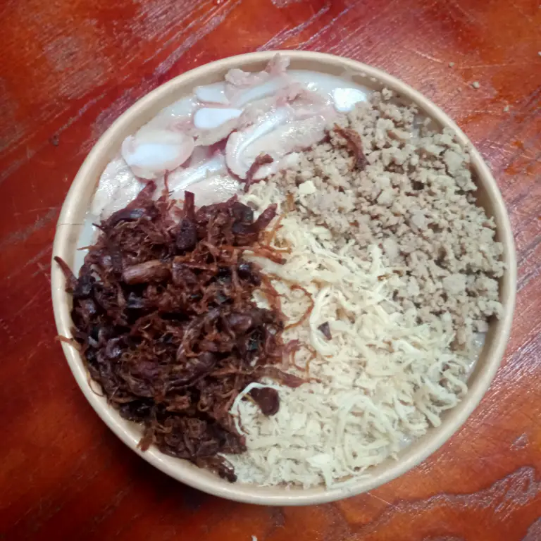 Hình ảnh Cháo sườn sụn full topping...quẩy kèm cháo ko đổi