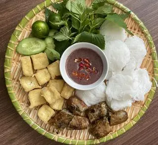Hình ảnh Bún Ðâu Nem Rán