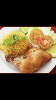 Hình ảnh cơm gà 1/4 ( sốt nước mắm ) 