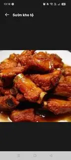 Hình ảnh cơm sườn kho tộ 
