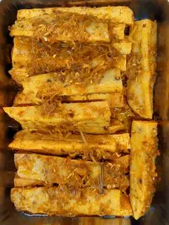 Hình ảnh Cơm chả quế kho sả