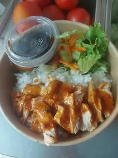 Hình ảnh cơm gà sốt cay