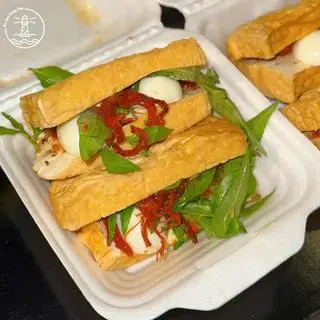 Hình ảnh Đậu hủ hấp muối tiêu rau răm Full Toping ăn siêu Dính , kèm nước sốt BBQ chấm siêu ghiền