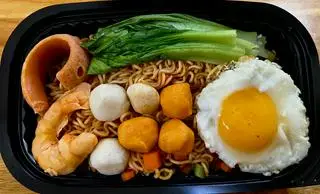 Hình ảnh Mì trộn thập cẩm 