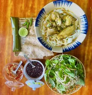 Hình ảnh Mì Quảng  Gà Ta - Thơm ngon đậm đà - Chuẩn vị Hội An