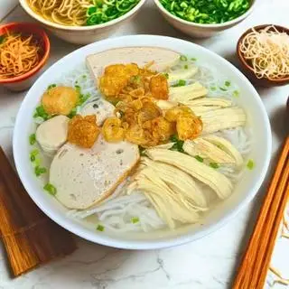 Hình ảnh Bún Mọc Chả Ức Gà Xé Tóp Mỡ