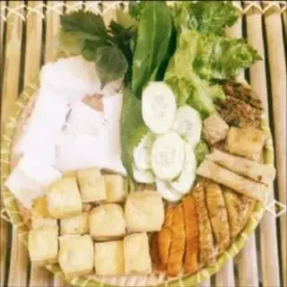 Hình ảnh Bún đậu ngũ chả Tiểu V&B + 1 nước tự chọn