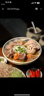 Hình ảnh Bún bò Huế thập cẩm